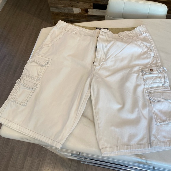 Mens Shorts Size 38 - Picture 2 of 10